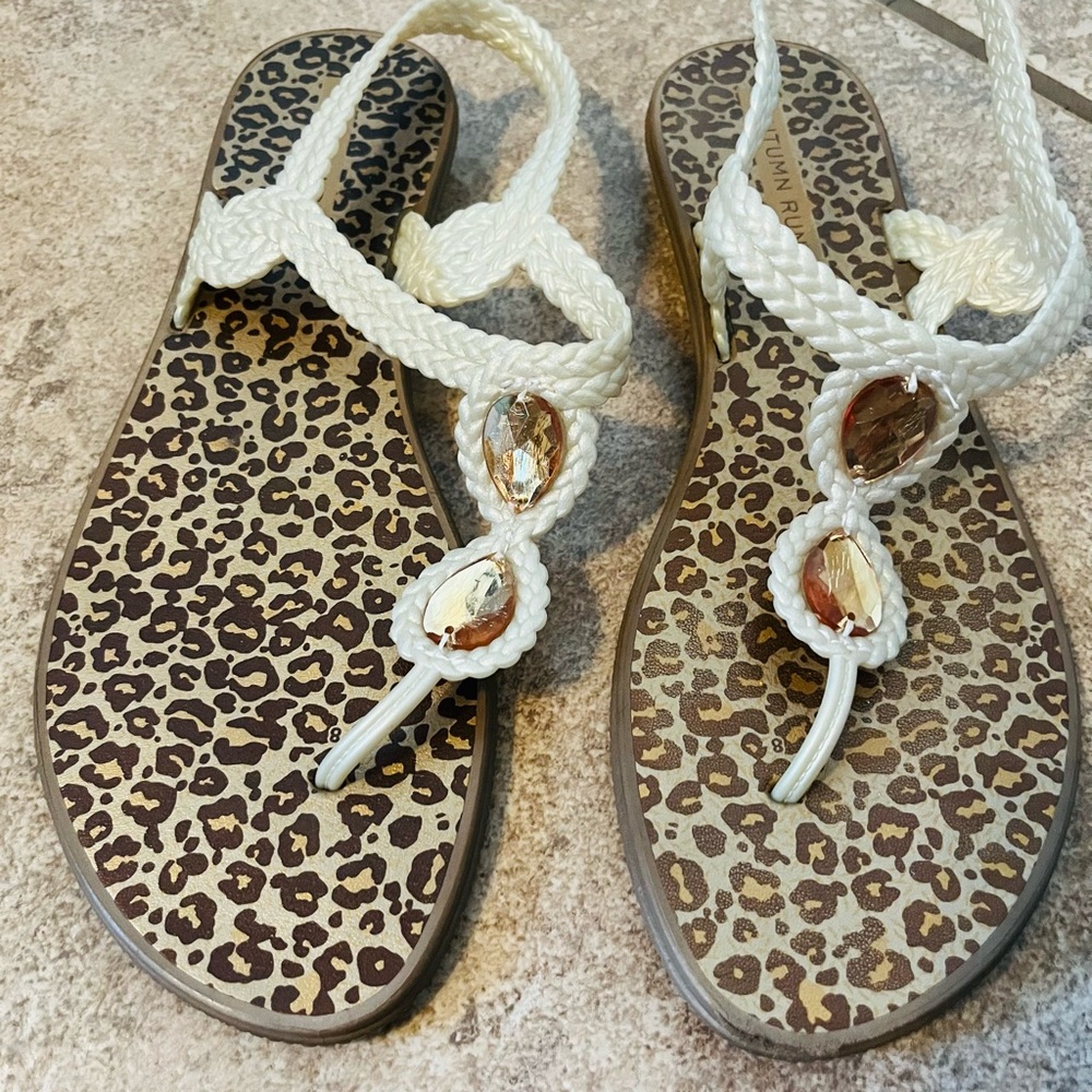 Autumn Run Sandals size 9